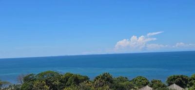 5-hectare private estate with lodge, steps from the sea – Nosy Be
