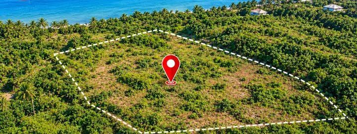 Sea-view land 7,000 m² – Antanamitarana, Nosy Be