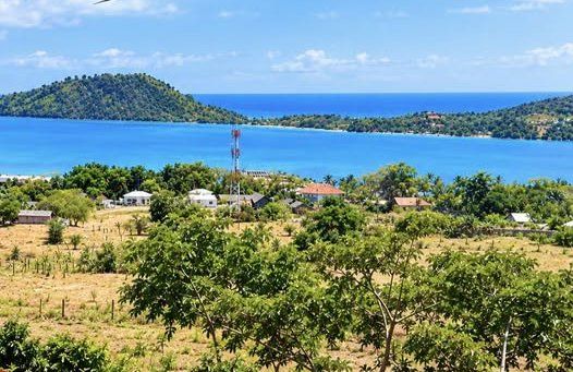 Titled sea-view land 1,647 m² – Bimoko, Nosy Be