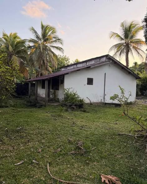 Serviced land 2,350 m² near beaches and airport – Sainte-Marie
